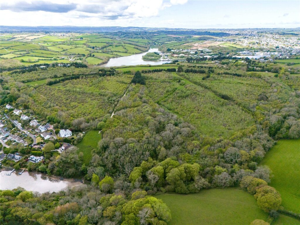 St. Clement, Truro, Cornwall, TR1 1SX Property