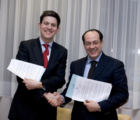 Miliband and Paulo de Castro1