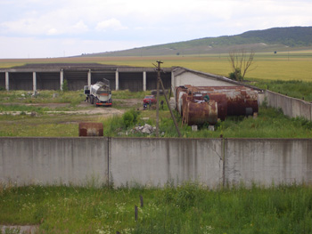 Fuel storage installation is under construction 