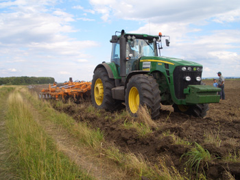 Operators are paid £200/month, plus $1/ha bonus