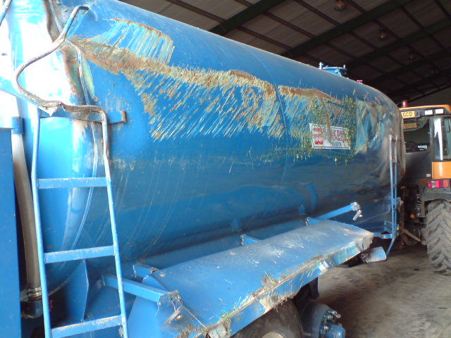 WY: JCB 3