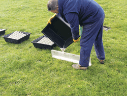 Fertiliser spreader tests prove cost effective - Farmers Weekly