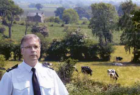 Sgt-Mike-Pannett,-Yorkshire-copper-big