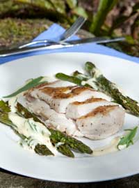 Breast-of-Chicken-with-Roasted-Asparagus-and-a-Tar