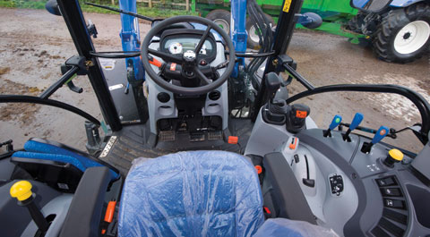  New Holland T5