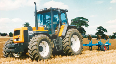  Renault tractor
