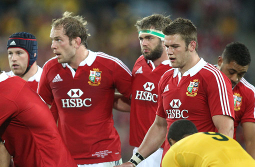 Dan Lydiate and Lions (c) Rex Features