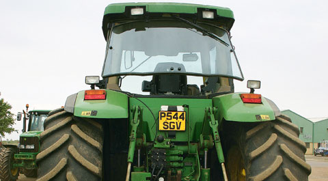  John Deere 8200