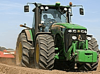 DEERE 8530