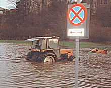 Wet tractor