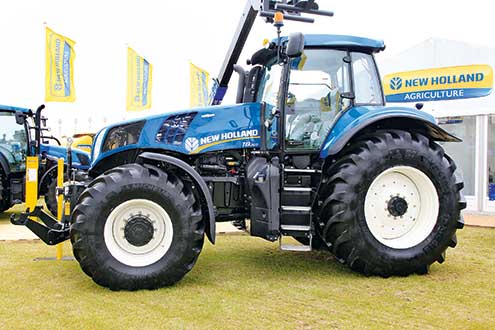 New Holland T8