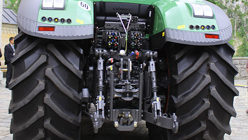 Fendt X1000 tractor