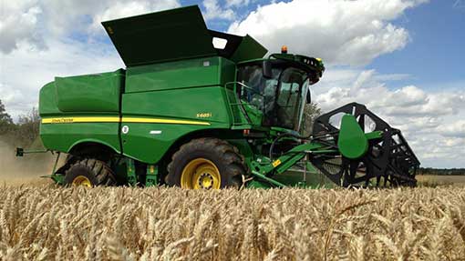 Harvest 2013 John Deere S685i