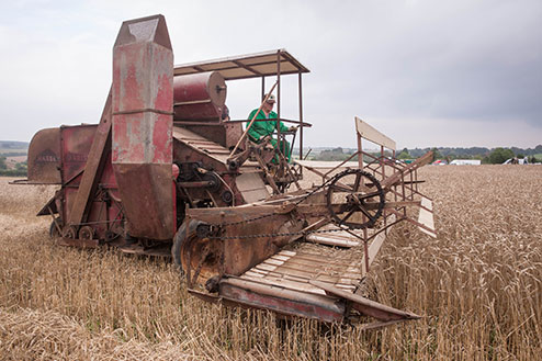 Massey Harris 21 combine