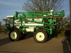 Sprayers show off their ability - Farmers Weekly